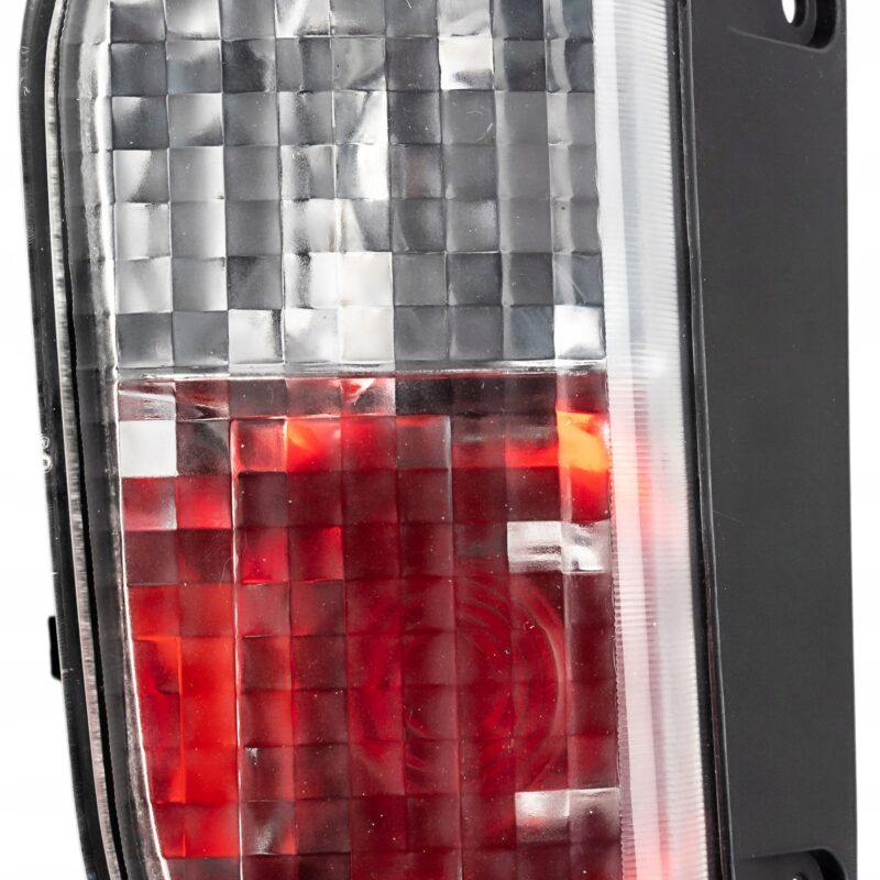 LAMPA LEWA TYLNA PRZECIWMGŁOWA TRAFIC VIVARO 07-