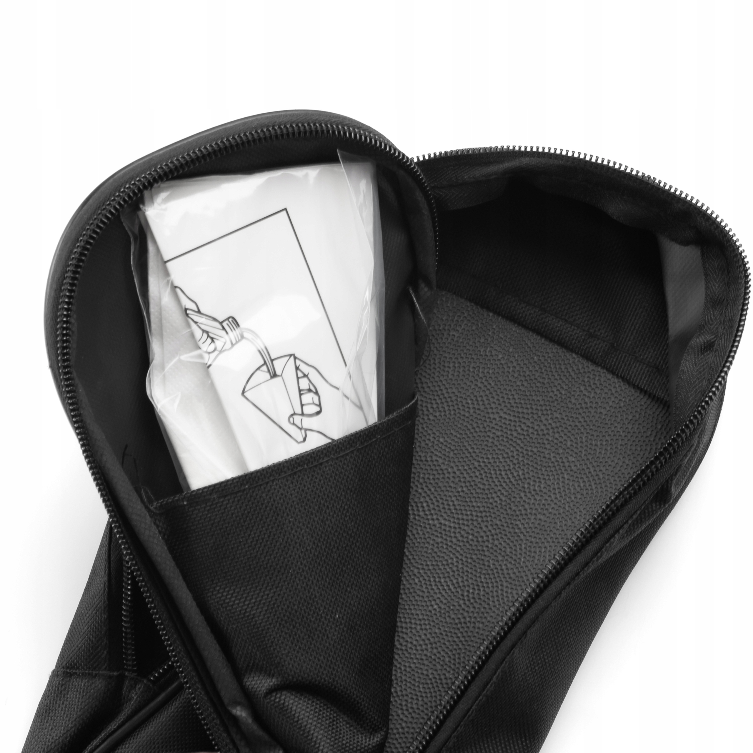 POKROWIEC ETUI NA RZEPY OLEJ PŁYN LEJEK AUDI - obrazek 3