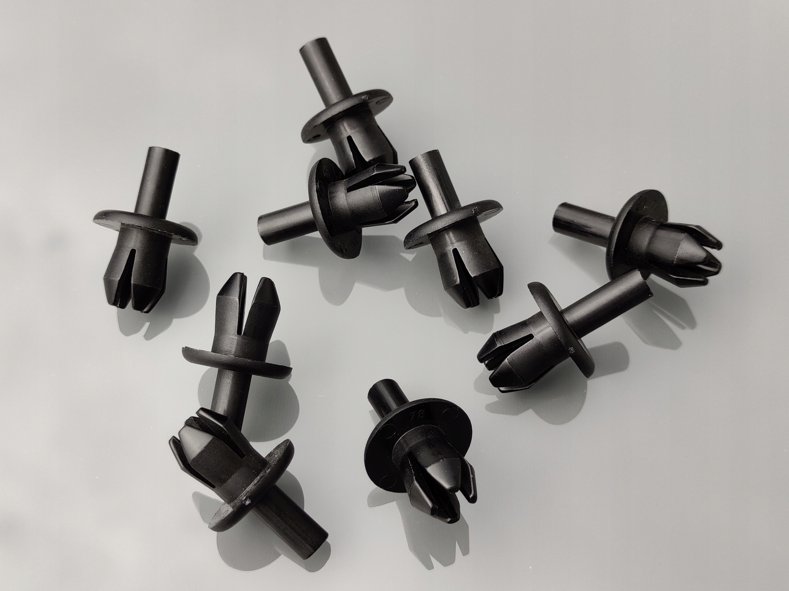 10x SPINKA KOŁEK NADKOLI OSŁON VW FORD MERCEDES OPEL - obrazek 3