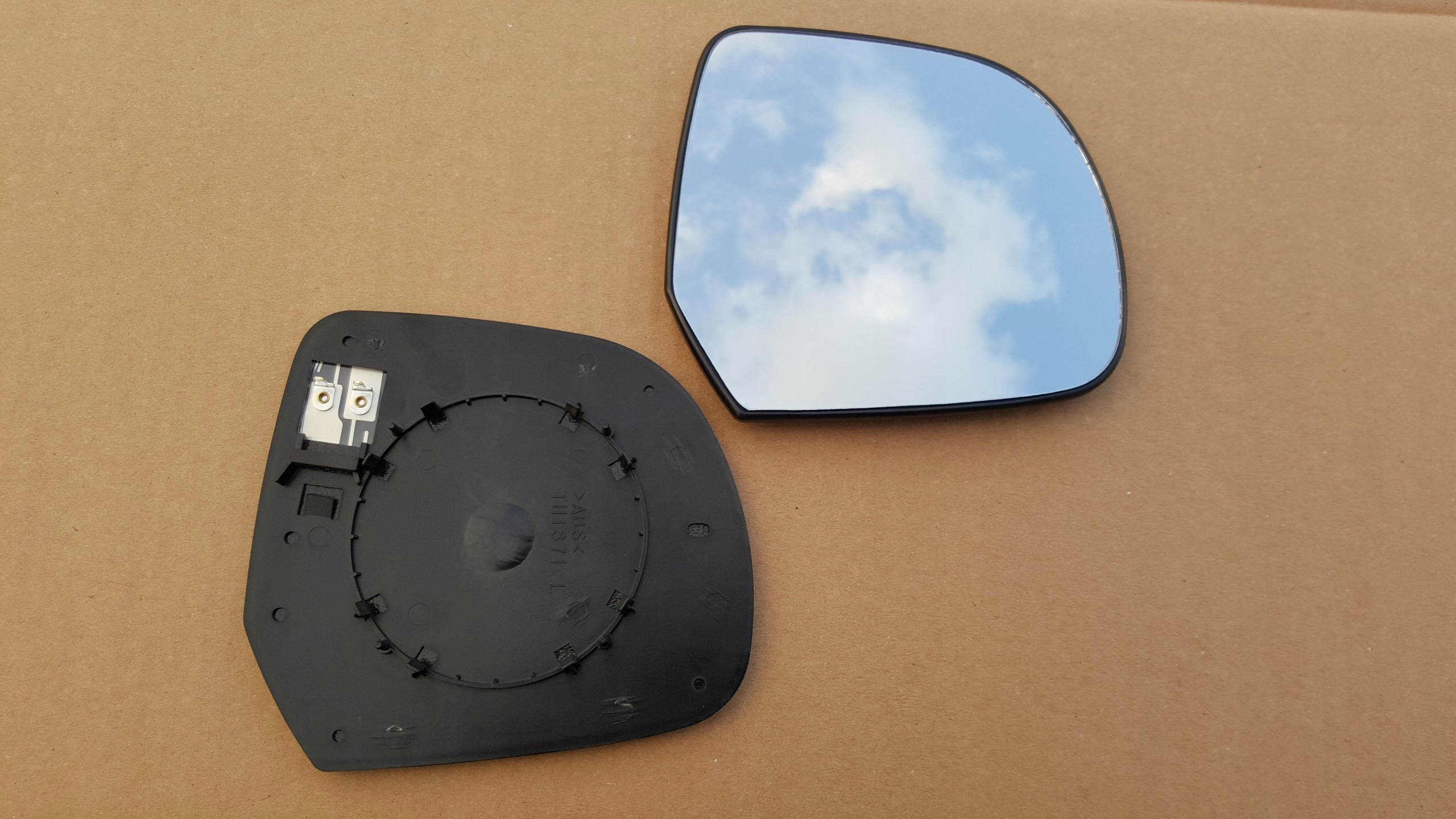 WKŁAD LUSTERKA PRAWY NISSAN MICRA K13 2010-2017 - obrazek 2