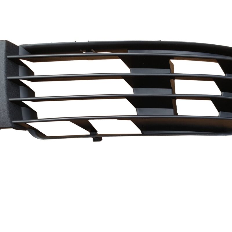 KRATKA W ZDERZAK LEWA PASSAT B5 FL 00-05 BEZ OTWOR