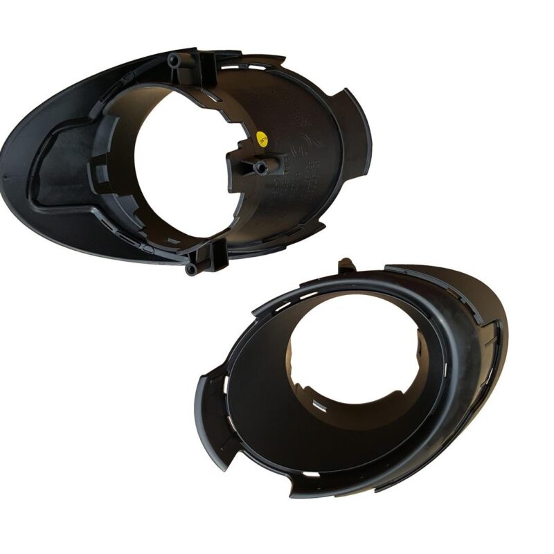 RAMKA HALOGENU PRAWA PARTNER III 3 2012-2015