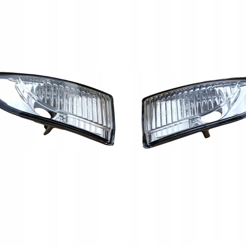 KIERUNKOWSKAZ PRAWY MEGANE III 08-2014 W LUSTERKO