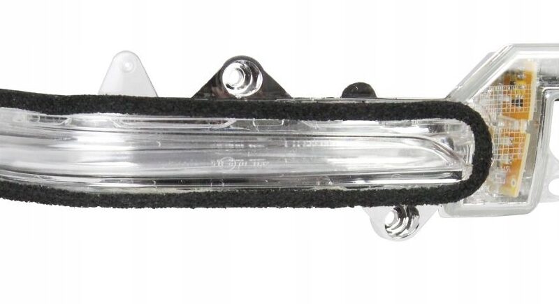 LAMPKA KIERUNKOWSKAZ MIGACZ PRAWY DO SUZUKI VITARA SX4