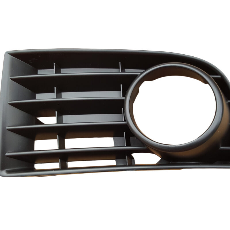 RAMKA ZASLEPKA HALOGENU LEWA GOLF V 2003-2009 P-ń